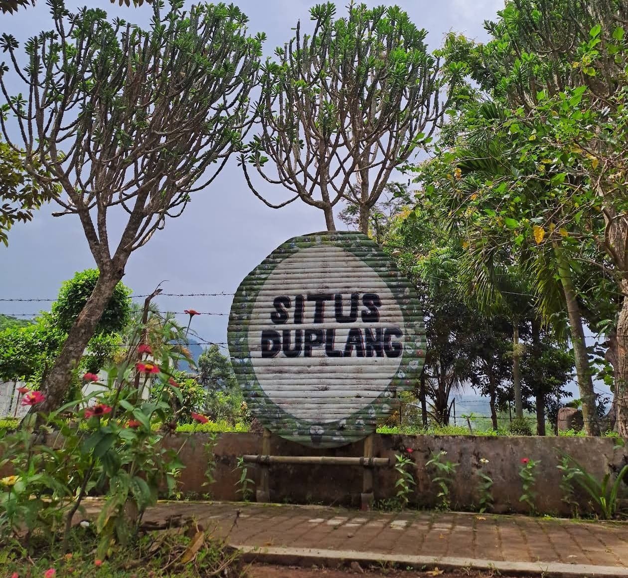 Situs Duplang Kamal