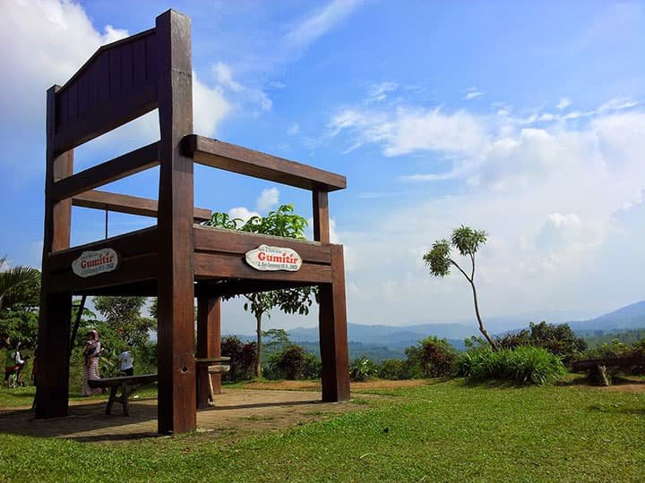 Cafe & Resto Gumitir